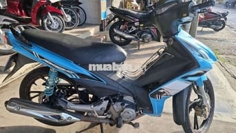 Suzuki màu Xanh dương