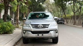 Toyota Fortuner MT Số Sàn 2019 Màu Bạc