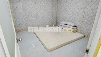 Cho thuê nhà mặt tiền đường Kênh Tân Hóa, Q.Tân Phú. Dt 5*22 nhà 1 lầu