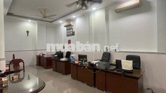 CHO THUÊ BIỆT THỰ 5 TẦNG. Dt 800m2 ĐẤT. GIÁ 150tr