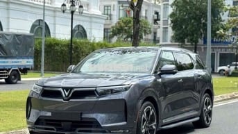 Vinfast VF9 Plus 2024 Xám 7 chỗ 10000 km , xhđ cao