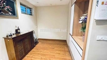 Cho thuê căn góc HH2B tầng 9 view hồ Linh Đàm cực thoáng, vào ở ngay