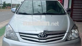 Toyota Innova G 7 chỗ Bạc