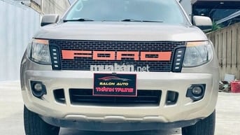 Ford Ranger XLS 2014 tự động 4x2 màu vàng cát