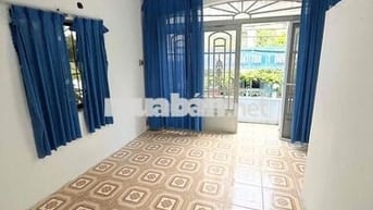 Cho thuê nhà hẻm 15 bùi văn ba quận 7