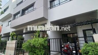 Chính chủ cần bán căn nhà ở lô ngoài Cát Tường J Home