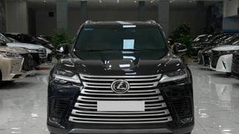 Bán Lexus LX600 Urban 7 chỗ màu Đen. Xe cực đẹp.