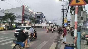 💥💥loaloa hàng cực hiếm  vị trí VIP vừa Kinh Doanh vừa làm kho nhanh ạ
