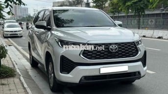 Toyota Innova Cross 2.0V 2025 Trắng 8000km