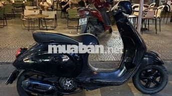 Piaggio Vespa Primavera xe tay ga màu Đen bóng