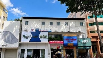 MT - 95 NGUYỄN THỊ MINH KHAI QUẬN 1