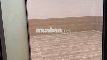 Phòng ngay tên lửa, 20m2, có thang máy, máy lạnh, khóa vân tay