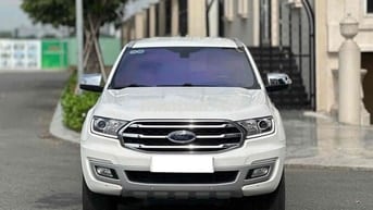 Ford Everest Titanium SX 2019 Trắng 7 chỗ