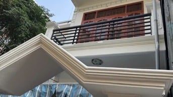 Phố Ngọc Lâm – Long Biên – Ô TÔ – 92 M2 – 4 Tầng – Giá 15.8 TỶ. 