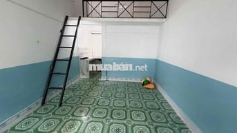 Phòng mới ngay trung tâm Dĩ An, rộng gấp đôi phòng thường.