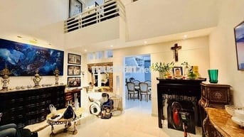 Nhà 3 tầng-45m2- đi bộ ra hẻm xe hơi- hẻm thông- nhà đẹp- mới!