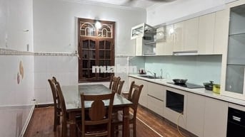 Nhà đẹp Hoàng Hoa Thám 4 tầng, full nội thất – chỉ 15 triệu/tháng