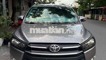 Toyota Innova 2.0G 2017 Nâu vàng ánh kim
