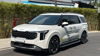 KIA CARNIVAL 2.2D SIGNATUTE 2024 TRẮNG