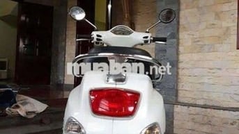 Piaggio Vespa 2012 Trắng