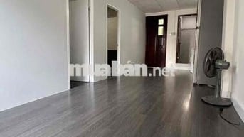 Cho thuê căn hộ 2 phòng ngủ cửa sổ – Đường Cộng Hòa, Quận Tân Bình