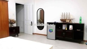 Cho thuê căn hộ 2 phòng : 1 ngủ, 1 trống tầng 2  đường Lê Thanh Nghị