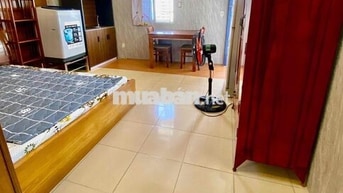 Phòng full nội thất ban công có máy giặt gần cv làng hoa
