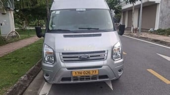 Ford Transit 2018 Bản trung Bạc