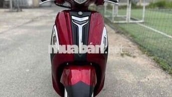 Grande 2016 màu Đỏ , xe giấy tờ 9 chủ , xe zin đep