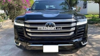 Toyota Land Cruiser 2024 Đen 18000 km