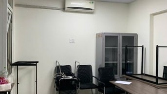 Cho thuê văn phòng: Còn 1 tầng trống, Mỗi tầng 70m2, Có thang máy 