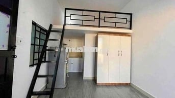 CHO THUÊ PHÒNG GÁC MÁY LẠNH, CỬA SỔ TRỜI, NGAY SÂN BAY, NHÀ GA T3