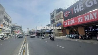 Cho thuê nhà mặt tiền quận 11 - 5 Tầng 10 tr