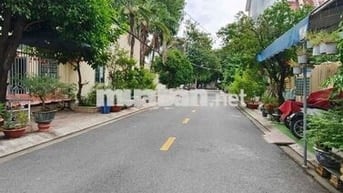 Căn hộ nguyên tầng 3 2 PN, đẹp đủ nội thất