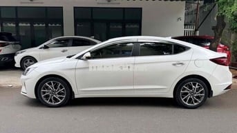 Hyundai Elantra 2021 2.0 cao cấp Trắng