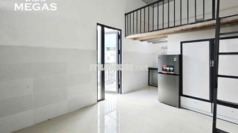 Phòng gác lửng rộng rãi full nội thất nhận xe điện, gần KCX, UFM,Q4,Q1