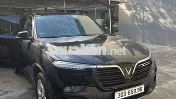 VinFast Lux A Base 2021 Đen 6 vạn
