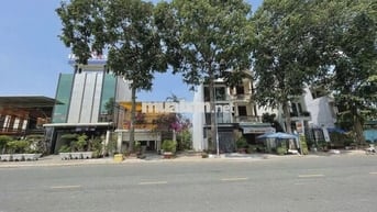 Bán dất MT đường Phan Văn Đối, gần 300m2, SHR, giá 14,8 tỷ, Hóc Môn.