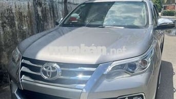 Toyota Fortuner 2019 Máy dầu Số sàn Bạc