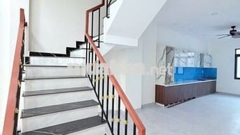 Bán nhà mới xây HXH, 4x20m, Tô Ký, Đông Thạnh, TP. HCM