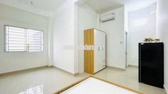 PHÒNG CỬA SỔ LỚN GẦN ĐH VĂN LANG - CẦU BÌNH LỢI 