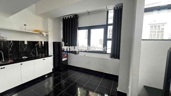 Phòng có gác ngay rộng cửa sổ trời ngay Quận 4 | 35m2 | FullNT