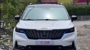 Kia Carnival Premium 2023 Trắng