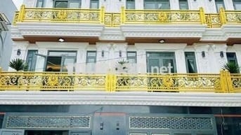 Nhà ngay chợ lê văn quới 5x12m 4 tấm 5pn,5wc hẻm xe hơi 