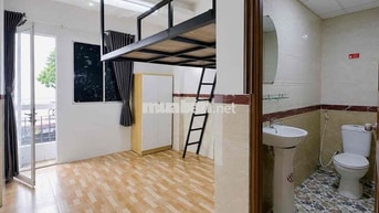 Duplex sinh viên dá rẻ, ban công cửa sổ sát UEH,HUFLIT, cho nuôi Pet