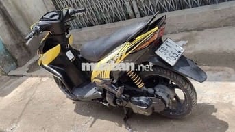 Yamaha Luvias Vàng đen