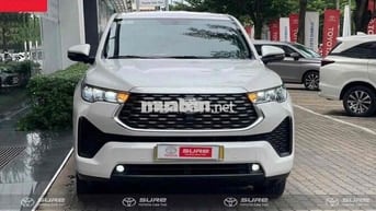 Toyota Innova Cross 2024 Trắng Chính Hãng