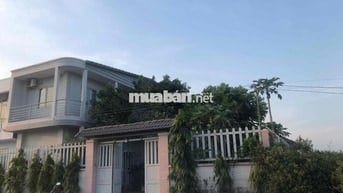 Nhà cho thuê phú hữu NT cách phà Cát Lái 1.5k,. Yêu cầu không thờ cúng