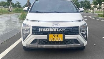 Hyundai Stargazer Đặc biệt 2022 Trắng 7 chỗ