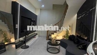 HÓT! Chính chủ bán nhà phố Cát Linh Đống Đa 33m 5 tầng cách ô tô 10m